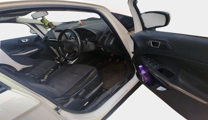 2018 Ford Ecosport TITANIUM 1.5L DIESEL, Diesel, Manual, 2,11,083 km, interior