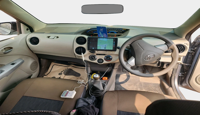 2015 Toyota Etios Liva V, Petrol, Manual, 54,619 km, interior