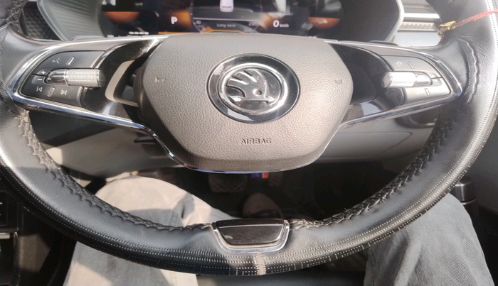 2023 Skoda KUSHAQ STYLE 1.0L TSI AT, Petrol, Automatic, 28,885 km, interior