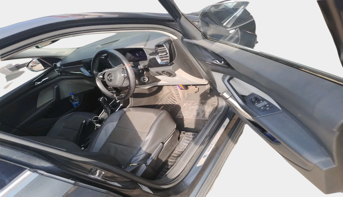 2023 Skoda KUSHAQ STYLE 1.0L TSI AT, Petrol, Automatic, 28,885 km, interior