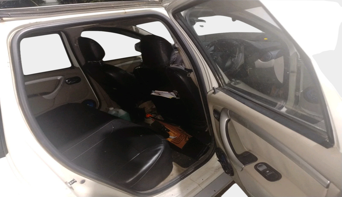 2013 Nissan Terrano XL (D), Diesel, Manual, 97,690 km, interior