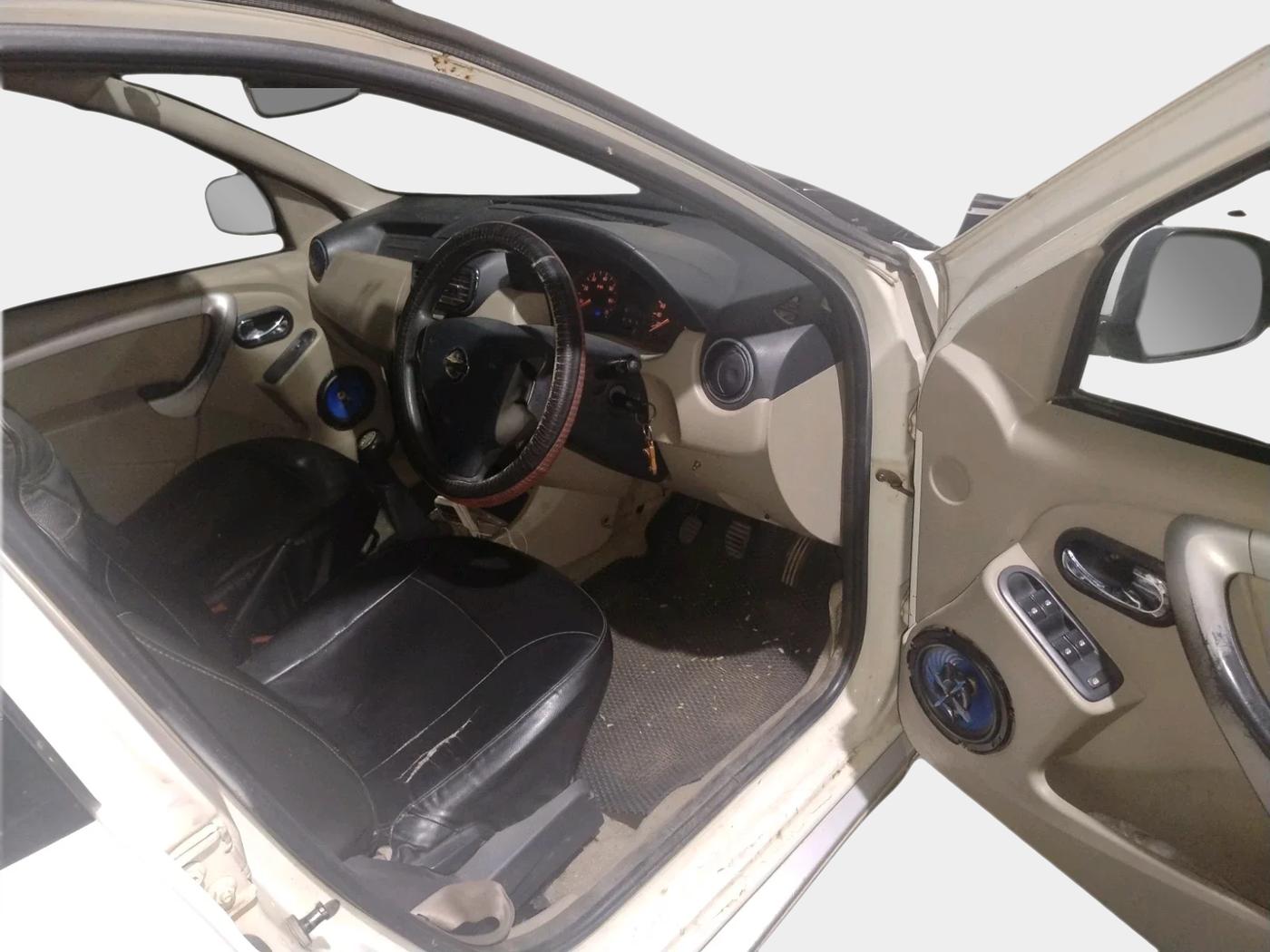 2013 Nissan Terrano XL (D), Diesel, Manual, 97,700 km, interior