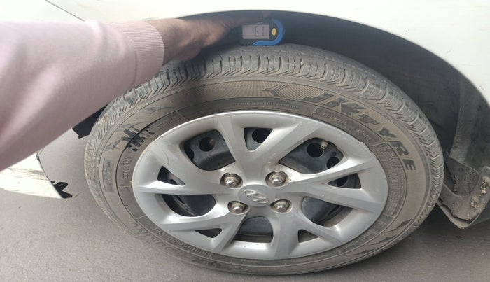 2017 Hyundai Grand i10 SPORTZ 1.2 KAPPA VTVT, Petrol, Manual, 81,163 km, tyre