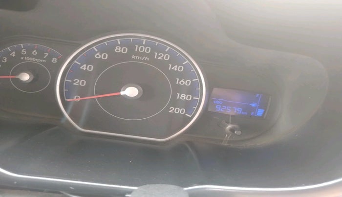 2014 Hyundai i10 SPORTZ 1.1, Petrol, Manual, 92,579 km, interior