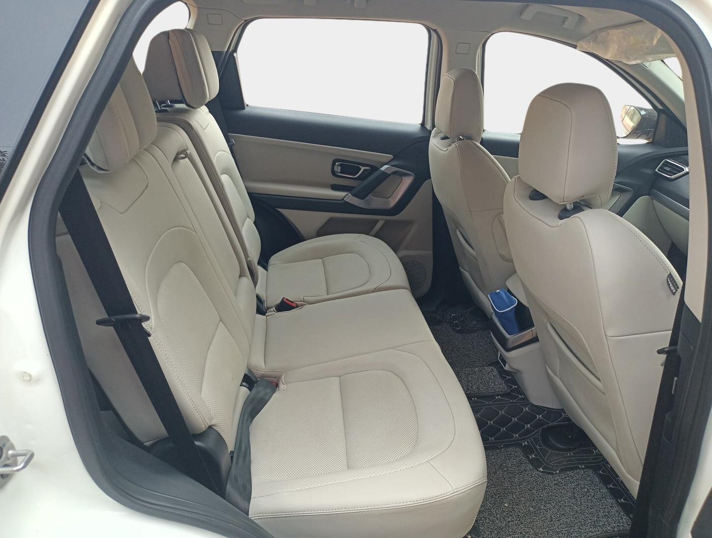 2022 Tata Safari XZ PLUS, Diesel, Manual, 18,333 km, interior
