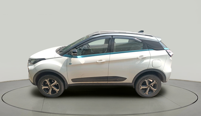2022 Tata NEXON EV XZ PLUS LUX, Electric, Automatic, 64,969 km, exterior