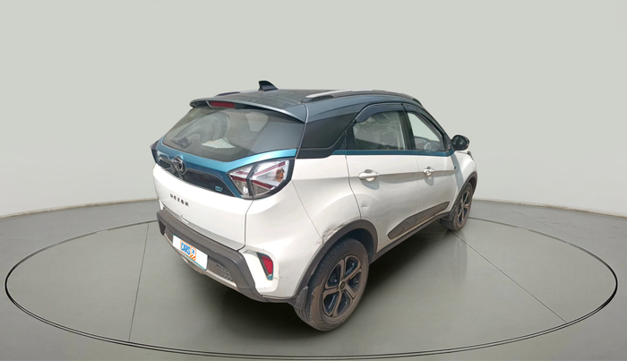2022 Tata NEXON EV XZ PLUS LUX, Electric, Automatic, 64,969 km, exterior