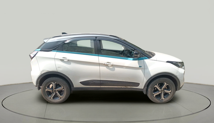 2022 Tata NEXON EV XZ PLUS LUX, Electric, Automatic, 64,969 km, exterior