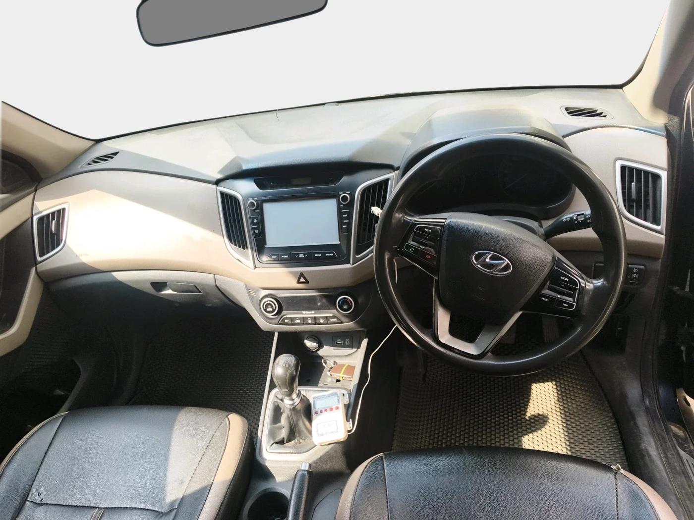 2016 Hyundai Creta SX PLUS 1.6 PETROL, Petrol, Manual, 1,18,799 km, interior