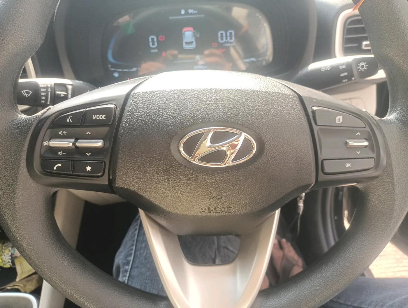 2023 Hyundai VENUE S 1.2, Petrol, Manual, 20,955 km, interior