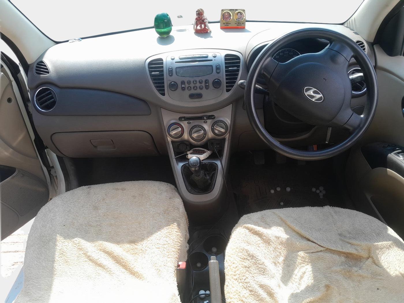 2013 Hyundai i10 SPORTZ 1.2, Petrol, Manual, 43,693 km, interior