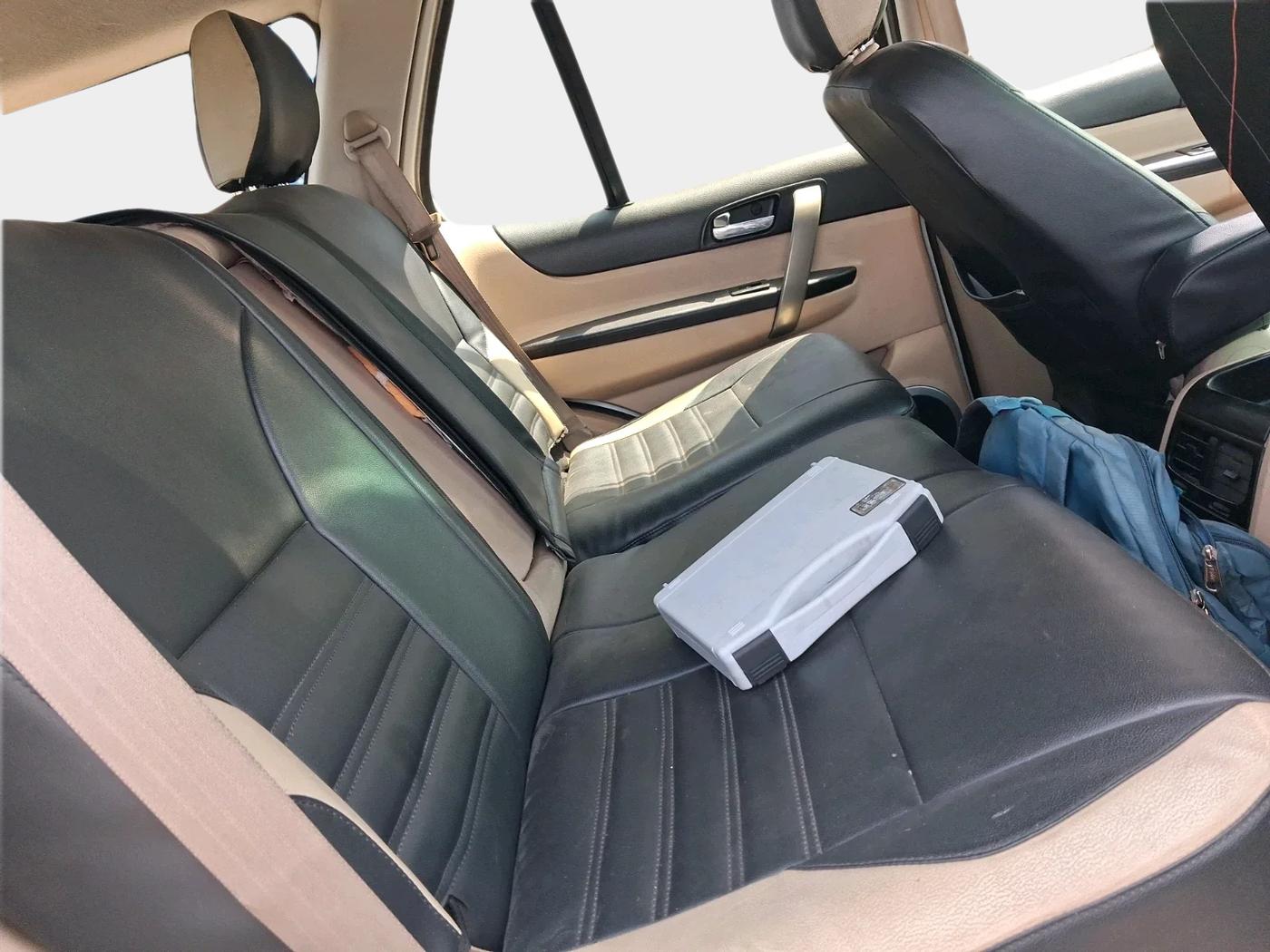 2013 Tata Safari Storme 2.2 EX 4X2, Diesel, Manual, 1,21,252 km, interior