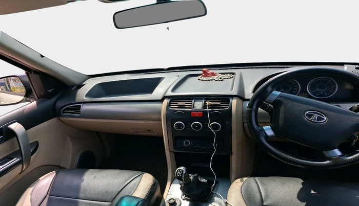 2013 Tata Safari Storme 2.2 EX 4X2, Diesel, Manual, 1,20,352 km, interior