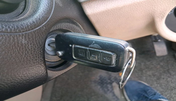 2013 Tata Safari Storme 2.2 EX 4X2, Diesel, Manual, 1,20,352 km, interior