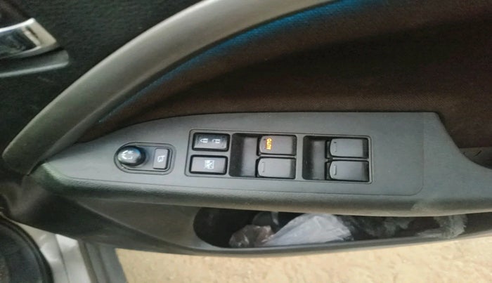 2023 Maruti BREZZA ZXI + SMART HYBRID, Petrol, Manual, 1,22,224 km, interior