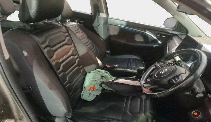 2023 Maruti BREZZA ZXI + SMART HYBRID, Petrol, Manual, 1,22,224 km, interior