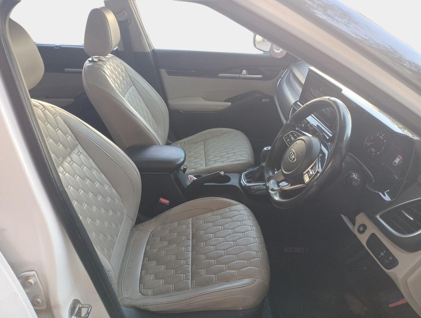 2019 KIA SELTOS HTX 1.5 DIESEL, Diesel, Manual, 2,10,932 km, interior