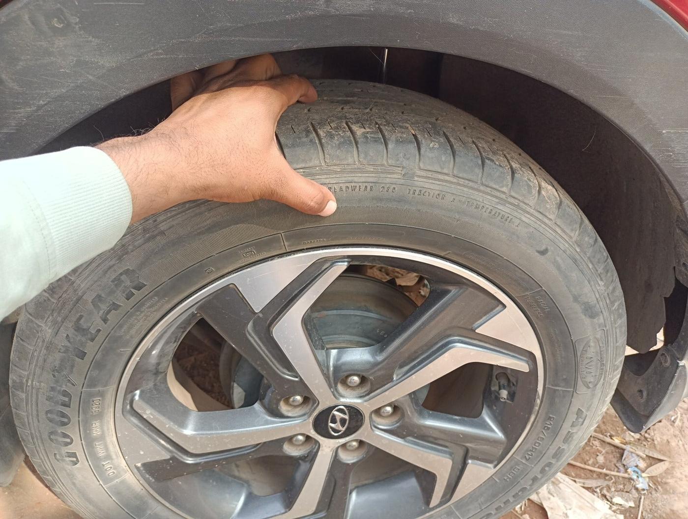 2019 Hyundai Creta SX (O) EXECUTIVE 1.6 PETROL, Petrol, Manual, 80,536 km, tyre