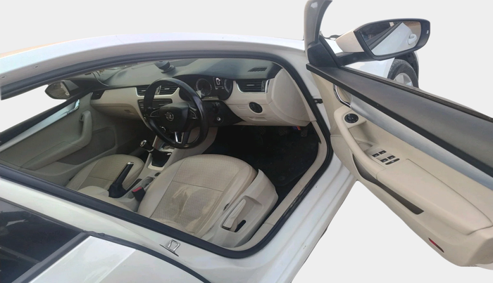 2019 Skoda Octavia AMBITION 1.4 TSI, Petrol, Manual, 86,679 km, interior