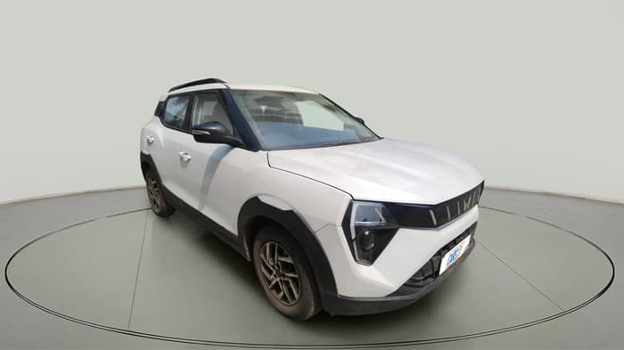 2024 Mahindra XUV 3XO AX5 1.5 Turbo Diesel, Diesel, Manual, 33,196 km, exterior