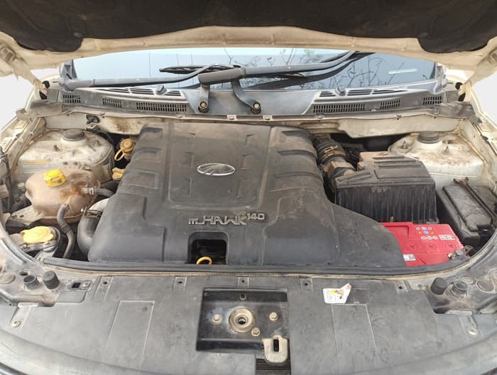 2017 Mahindra XUV500 W4, Diesel, Manual, 1,36,112 km, exterior