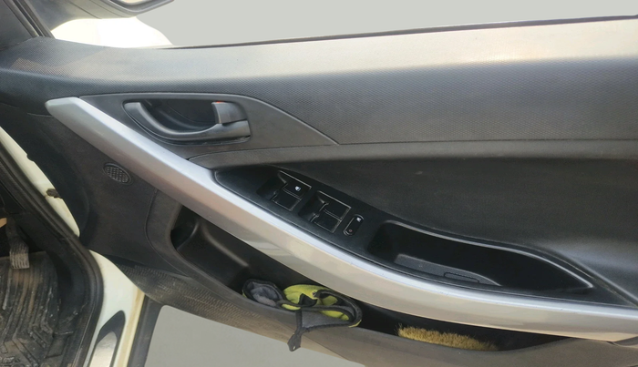 2021 Tata NEXON XM SUNROOF PETROL, Petrol, Manual, 61,371 km, interior