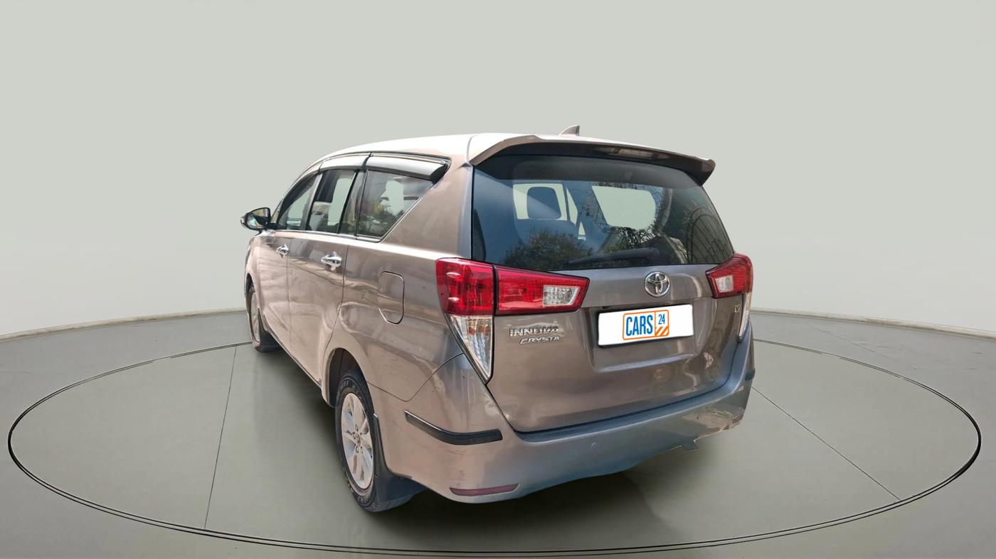 2018 Toyota Innova Crysta 2.4 VX 8 STR, Diesel, Manual, 1,18,405 km, exterior