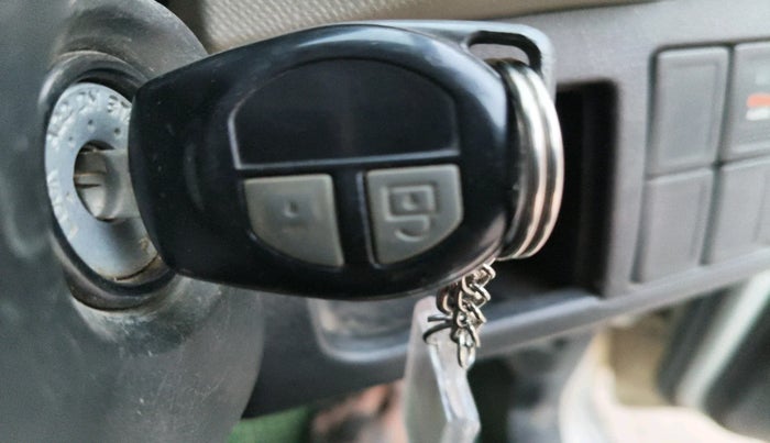 2016 Maruti Wagon R 1.0 VXI, Petrol, Manual, 1,24,623 km, interior