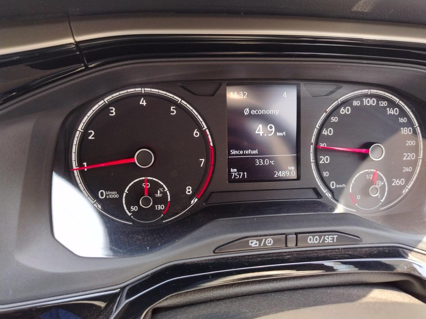 2023 Volkswagen VIRTUS HIGHLINE TSI 1.0 MT, Petrol, Manual, 7,571 km, interior