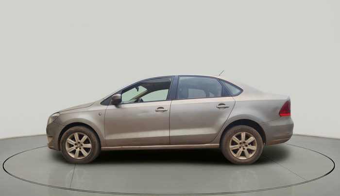 2014 Skoda Rapid AMBITION 1.6 TDI CR MT PLUS, Diesel, Manual, 1,23,772 km, exterior