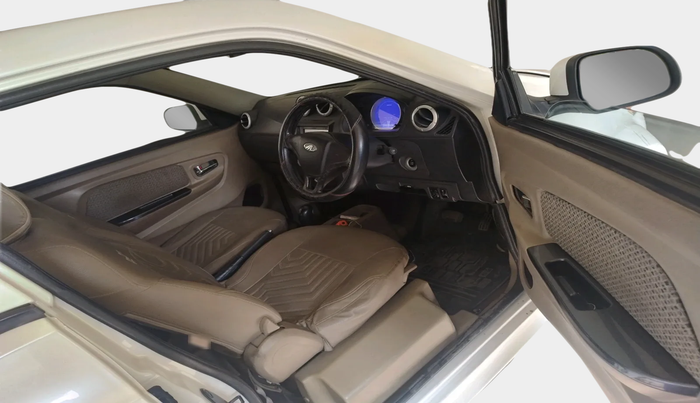 2017 Mahindra E20 Plus P6, Electric, Automatic, 51,477 km, interior