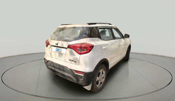 2023 Mahindra XUV300 W6 1.2 PETROL, Petrol, Manual, 22,768 km, exterior