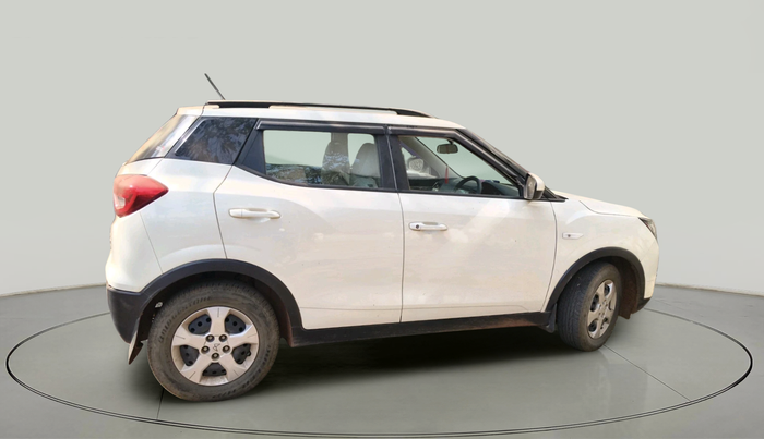 2023 Mahindra XUV300 W6 1.2 PETROL, Petrol, Manual, 22,768 km, exterior