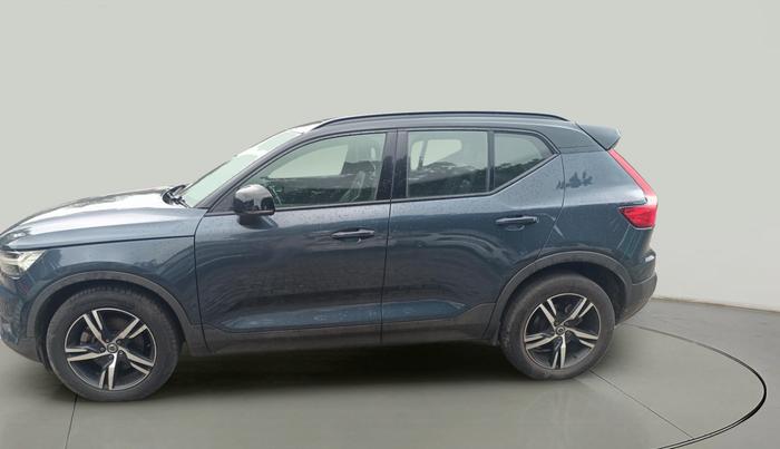 2021 Volvo XC 40 T4 R Design, Petrol, Automatic, 54,040 km, exterior