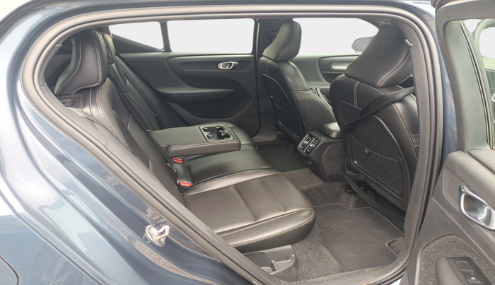2021 Volvo XC 40 T4 R Design, Petrol, Automatic, 54,040 km, interior