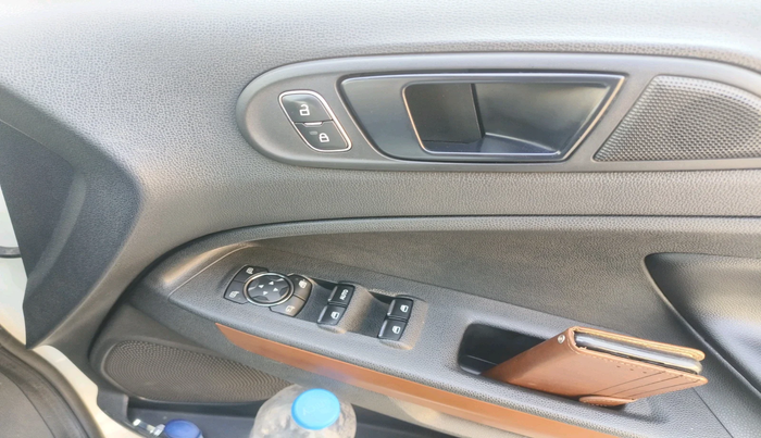 2020 Ford Ecosport TITANIUM 1.5 SPORTS(SUNROOF) PETROL, Petrol, Manual, 1,14,716 km, interior