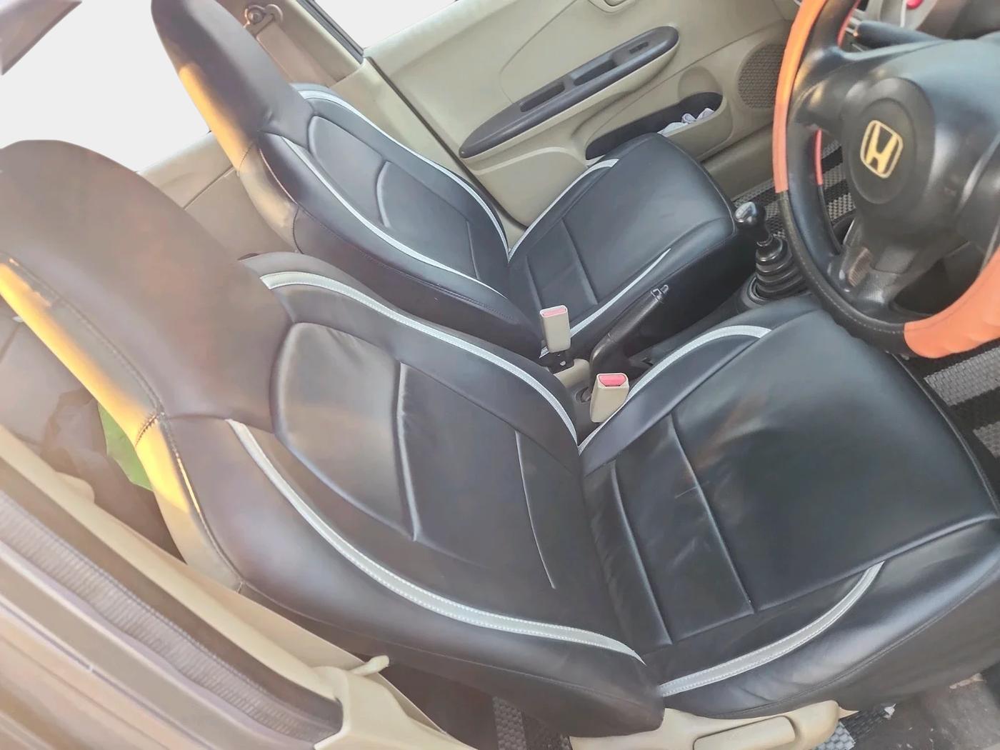 2013 Honda Brio E MT, Petrol, Manual, 1,15,120 km, interior
