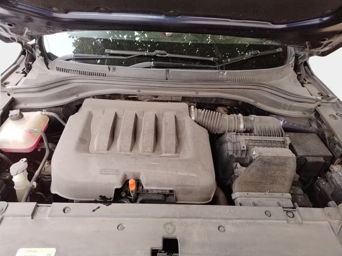 2022 Mahindra XUV700 AX 5 P MT 5 STR, Petrol, Manual, 38,000 km, exterior