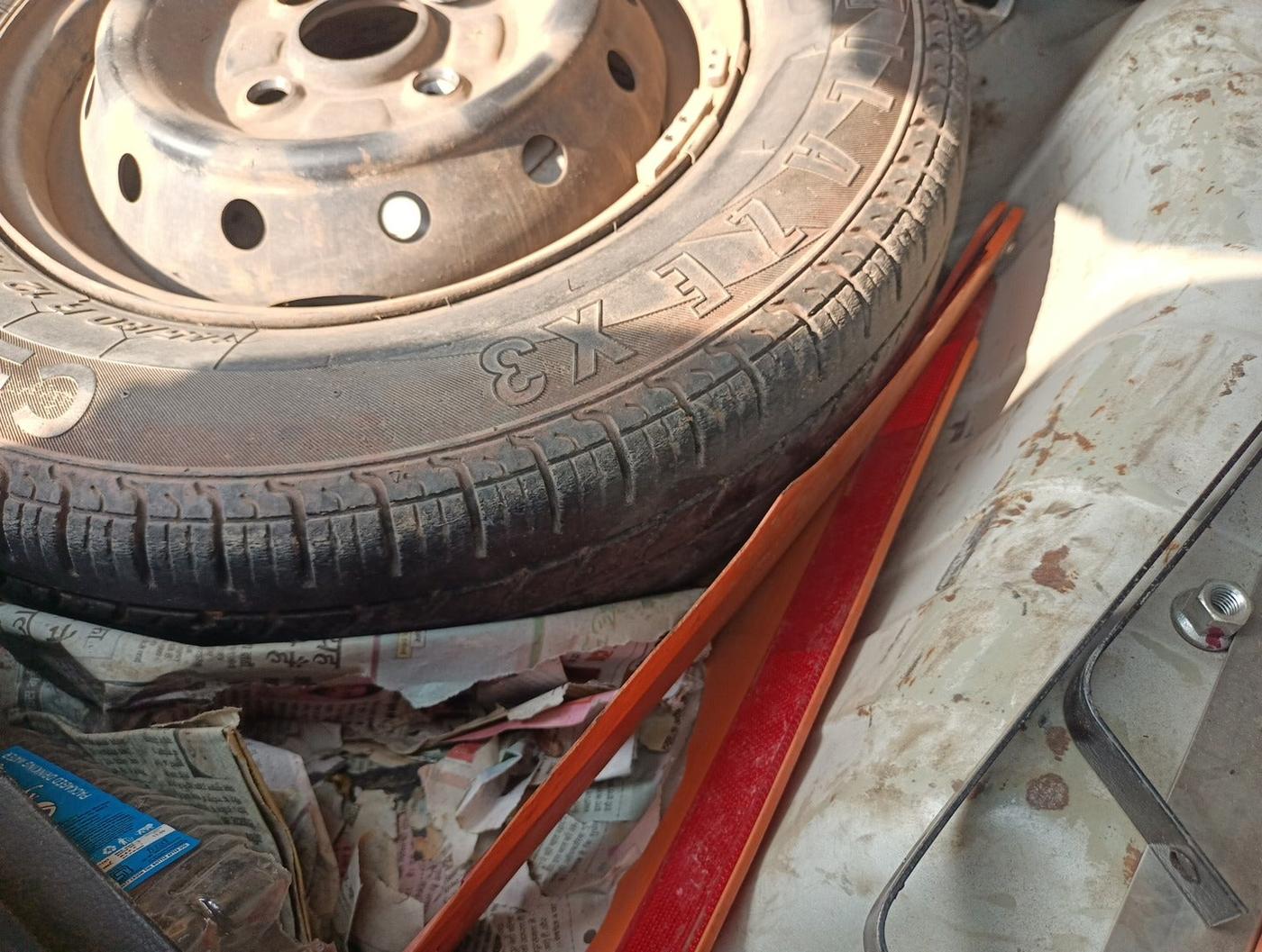 2018 Maruti Alto 800 LXI, Petrol, Manual, 51,723 km, tyre
