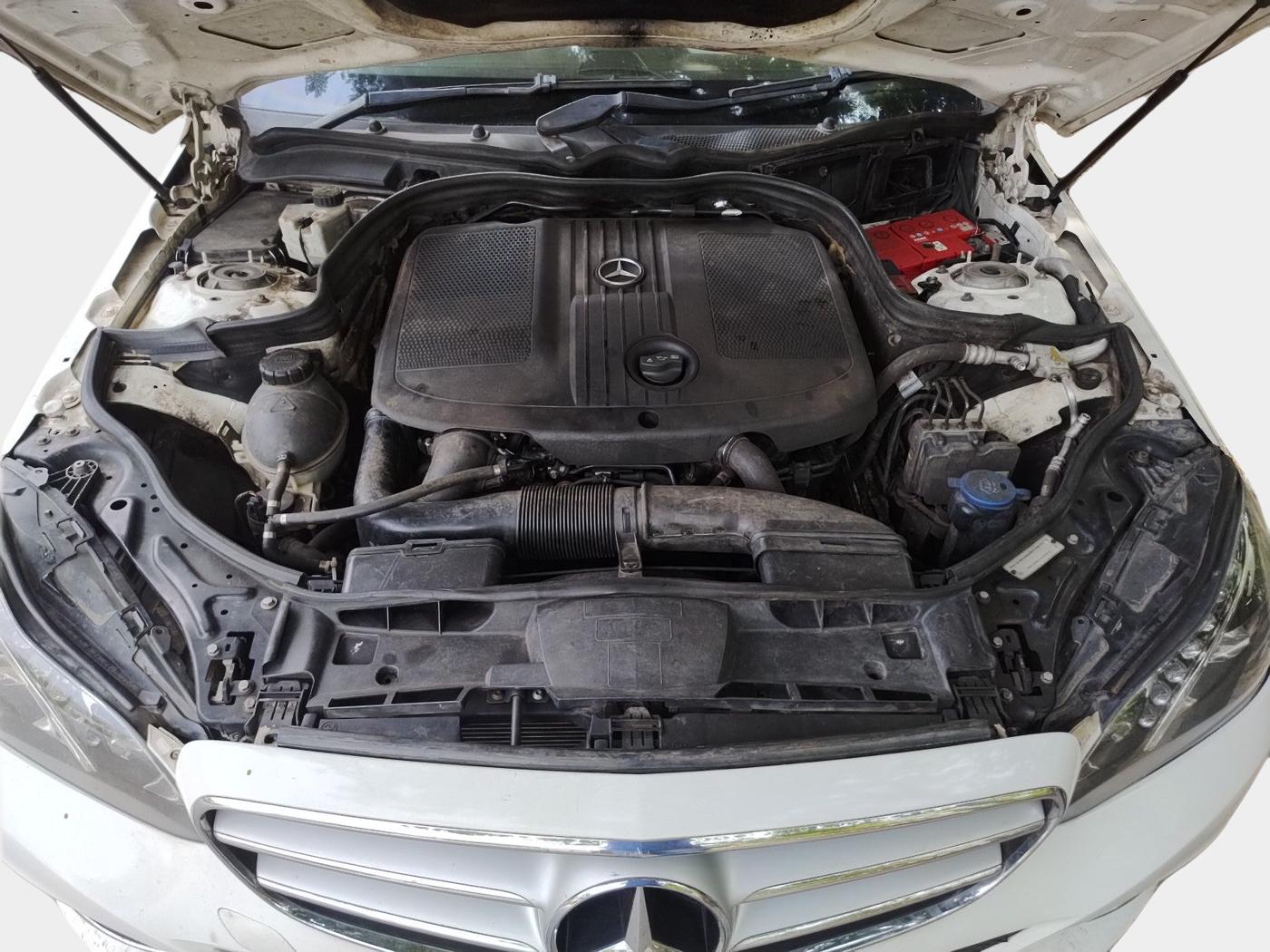 2013 Mercedes Benz E Class E 250 CDI AVANTGARDE, Diesel, Automatic, 90,001 km, exterior