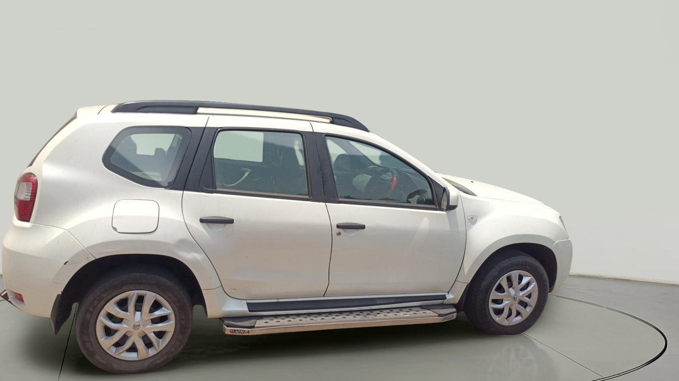 2017 Nissan Terrano XE (D), Diesel, Manual, 1,71,124 km, exterior