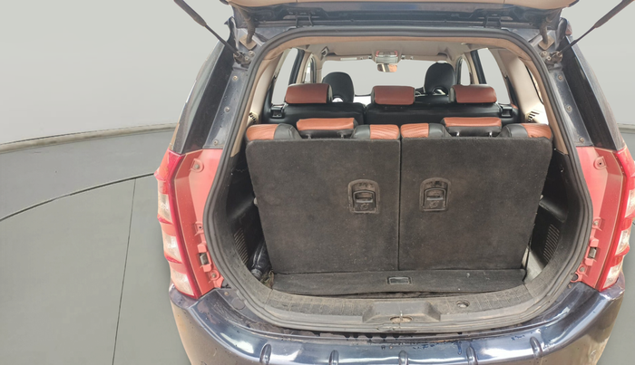 2014 Mahindra XUV500 W8, Diesel, Manual, 1,72,155 km, exterior