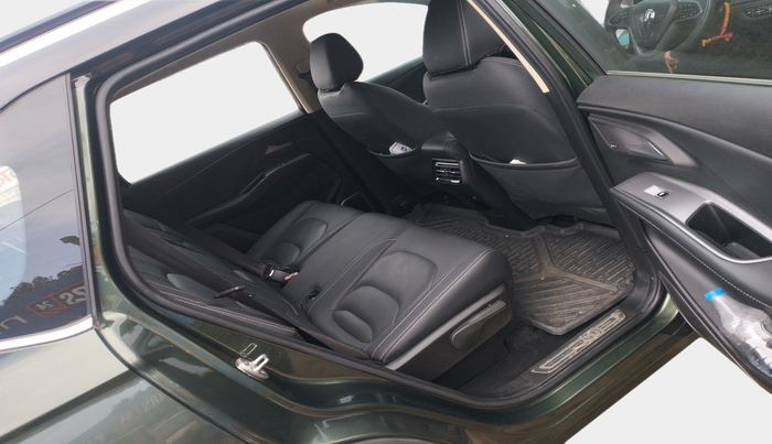 2024 MG HECTOR 100 Year Limited Edition CVT, Petrol, Automatic, 12,000 km, interior