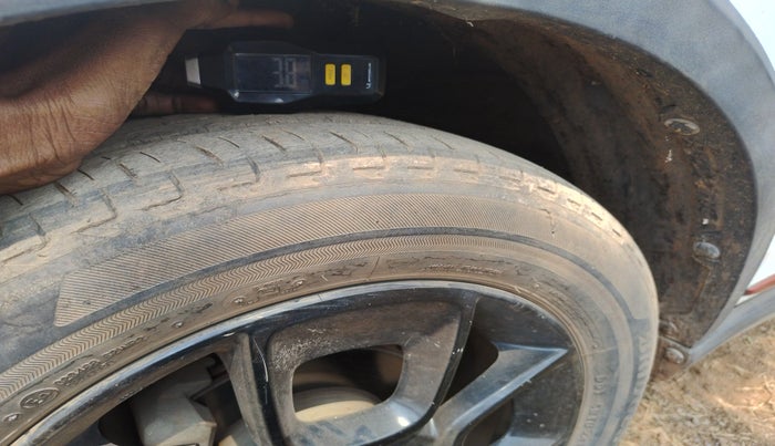 2017 Maruti IGNIS ZETA 1.2 AMT, Petrol, Automatic, 33,208 km, tyre