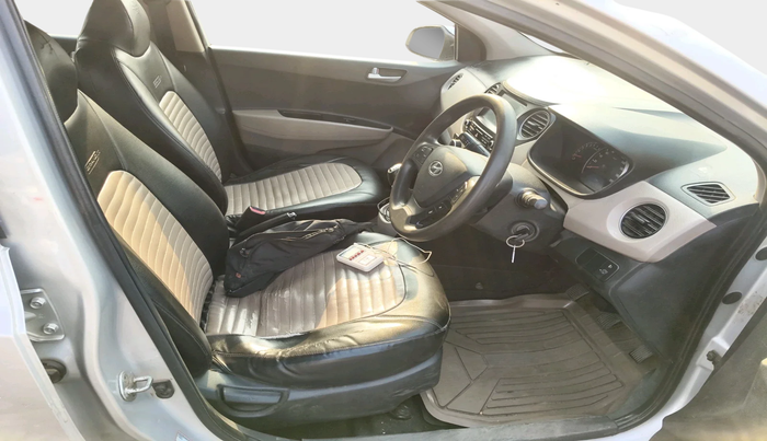 2017 Hyundai Grand i10 SPORTZ 1.2 KAPPA VTVT, Petrol, Manual, 72,904 km, interior