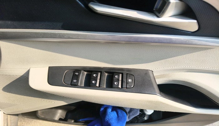 2022 KIA CARENS PREMIUM 1.5 DIESEL 7 STR, Diesel, Manual, 11,522 km, interior