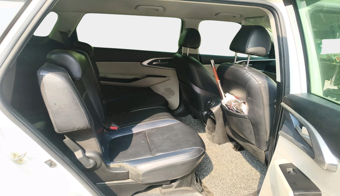 2022 KIA CARENS PREMIUM 1.5 DIESEL 7 STR, Diesel, Manual, 11,522 km, interior