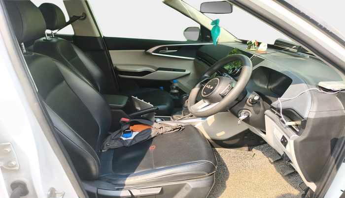 2022 KIA CARENS PREMIUM 1.5 DIESEL 7 STR, Diesel, Manual, 11,522 km, interior