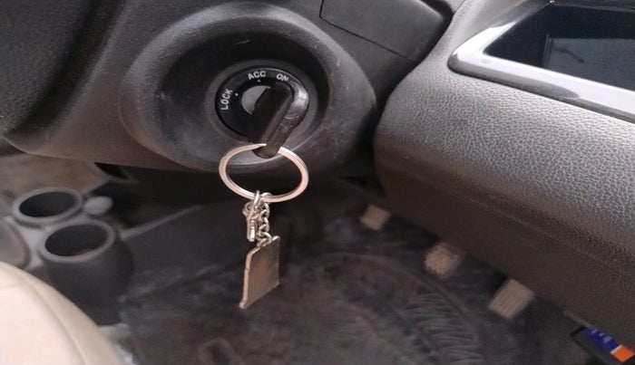 2011 Chevrolet Beat LT PETROL, Petrol, Manual, 43,363 km, interior