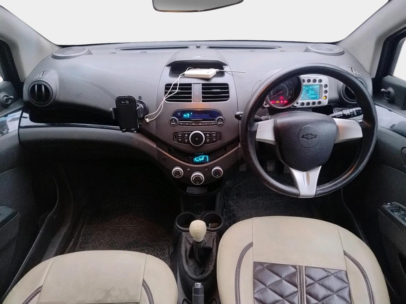 2011 Chevrolet Beat LT PETROL, Petrol, Manual, 43,363 km, interior